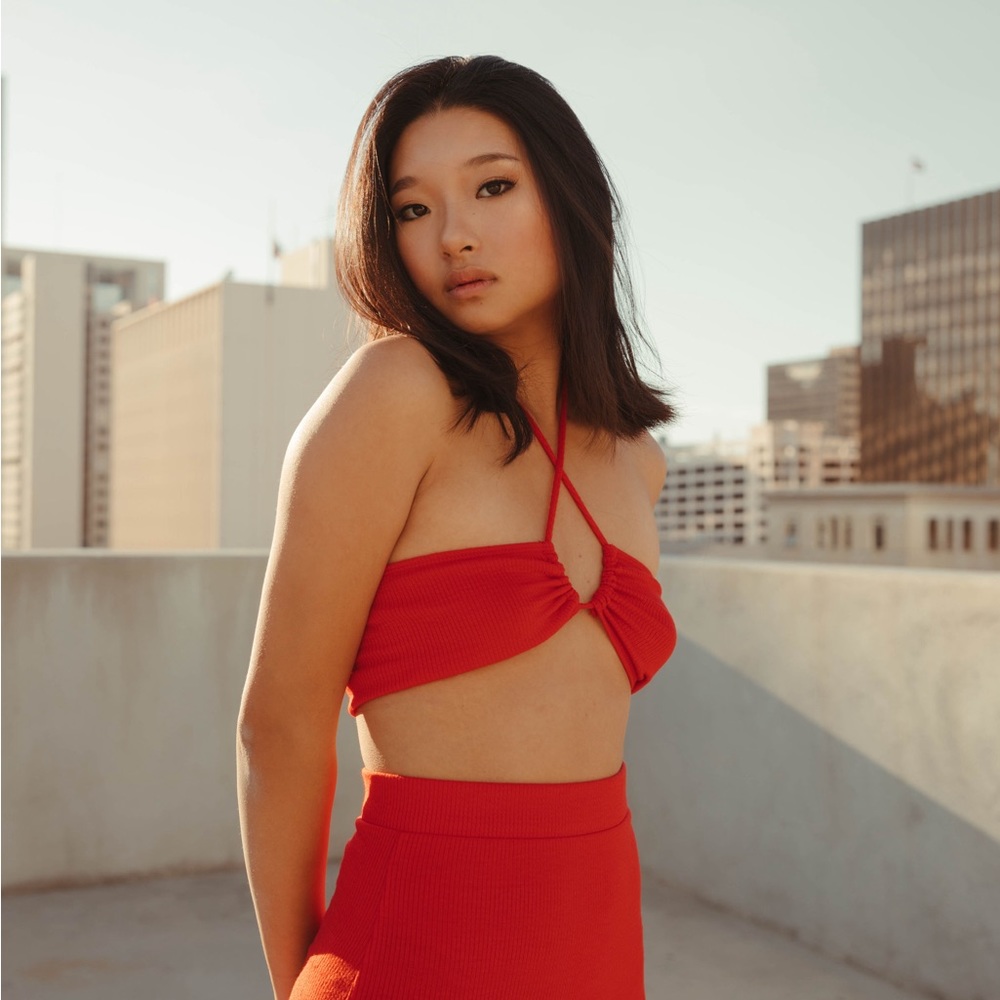 Red two piece set - Picture 5 of 6